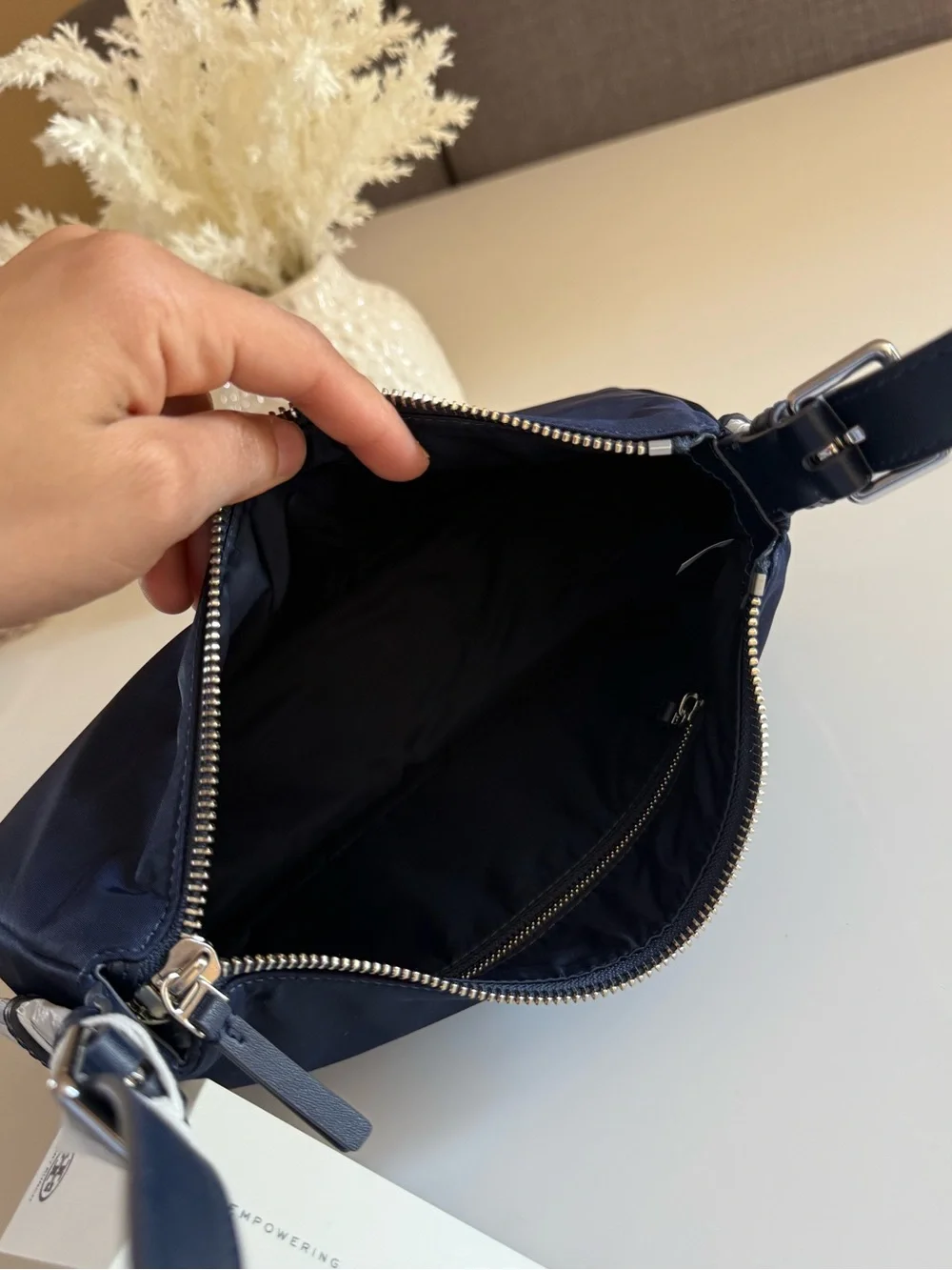 NWT TORY BURCH NYLON SMALL ZIP TOP SHOULDER BAG NAVY BLUE